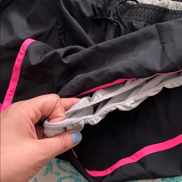 Black Nike running shorts - Picture 3 of 5